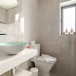 Surf And Chill House