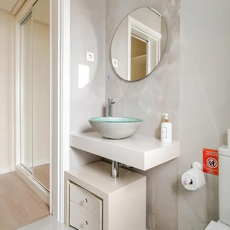 Surf And Chill House Apartmán